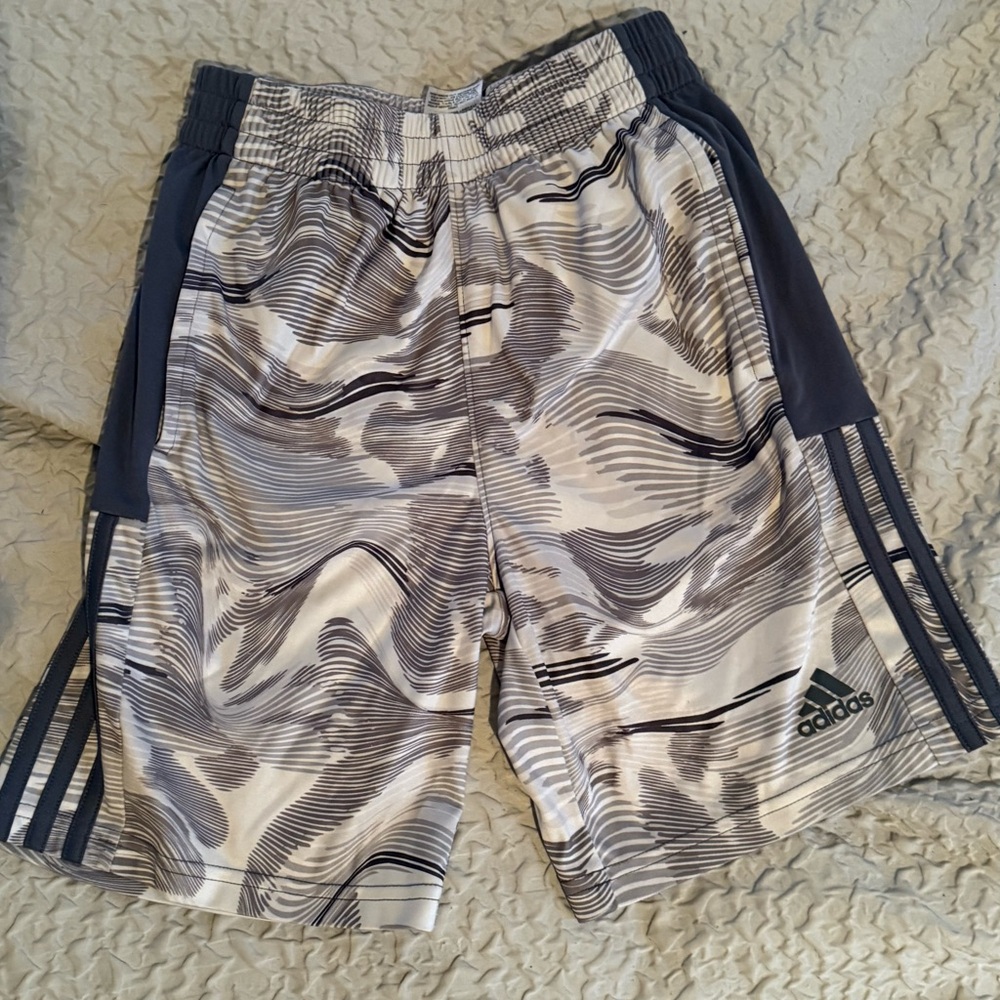 Adidas Kid’s Athletic Shorts in Gray Swirl
Size Medium